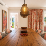 La Perla de la bahia dining table