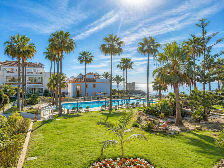 La Perla de la Bahia Casares Costa
